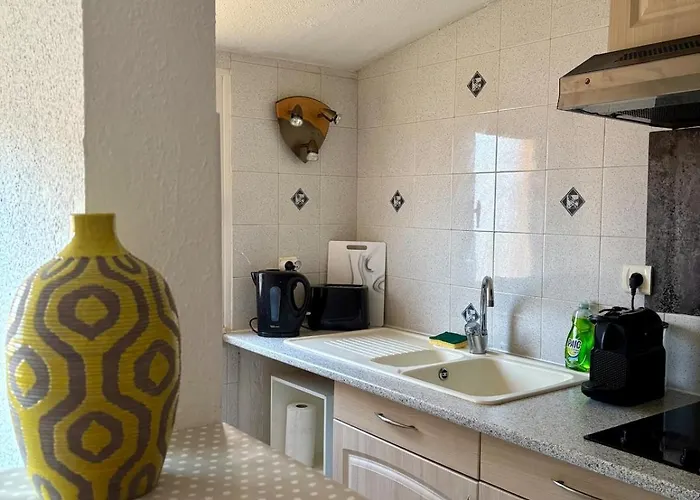 - Calme Proche Gare & Centre